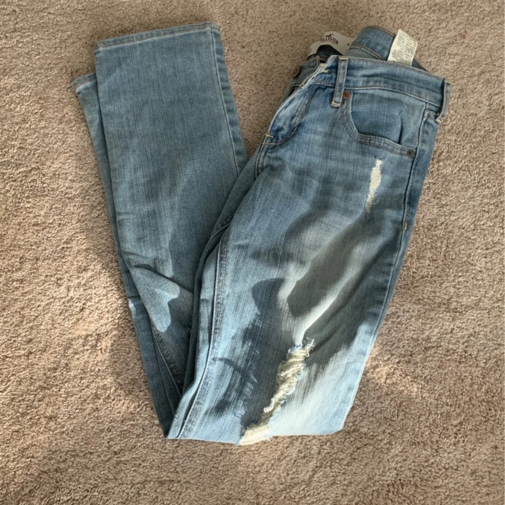 Low Waisted Light Wash Flare Jeans